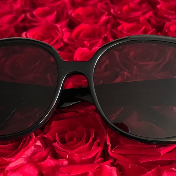 Authentic Louis Vuitton In The Mood For Love Sunglasses. - Picture 5 of 5